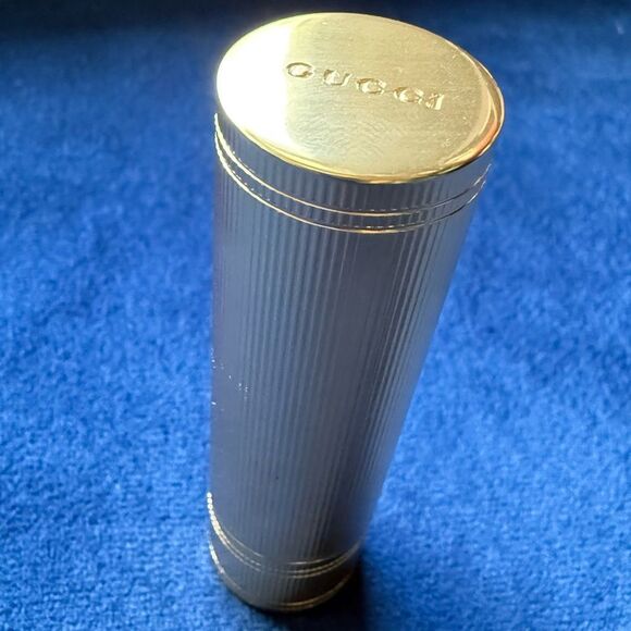 GUCCI Rouge à Lèvres Mat Lipstick - Goldie Red 25 | NEW - Picture 16 of 17